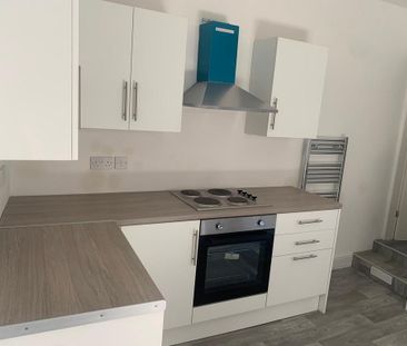 3 bedroom terraced house to rent - Photo 6