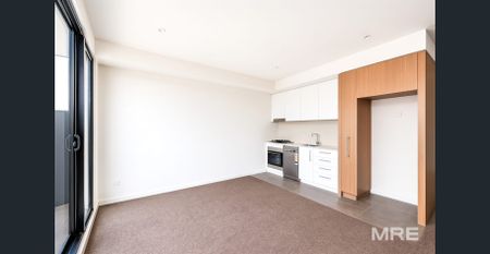 Well sized residence in great Richmond location - Photo 3