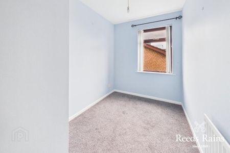 8 Heron Lodge, Newtownards, BT23 8WQ - Photo 3