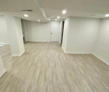 1070 Fergus Avenue #Lower - Photo 4