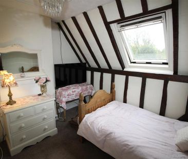 2 bedroom terraced house to rent - Photo 4