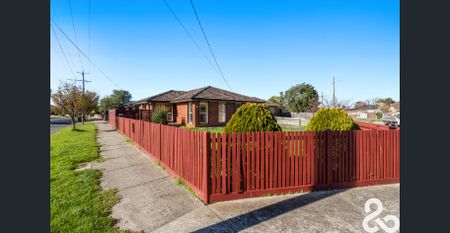 Well Nestled at Home - Photo 3