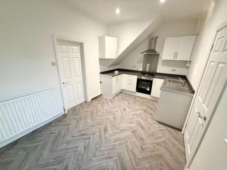 3 bedroom terraced house to rent - Photo 4