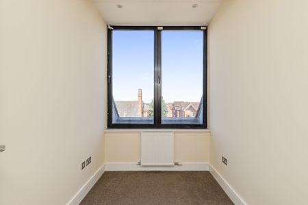 Albert Road, Beulah Court 15-19 Albert Road, RH6 - Photo 2