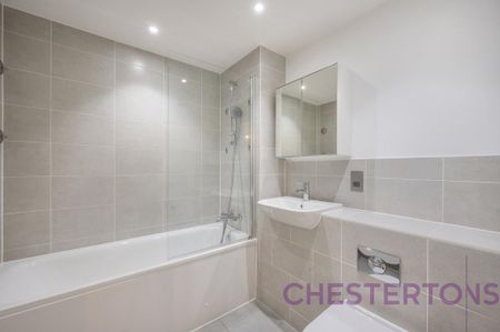 3 bedroom flat to rent - Photo 2