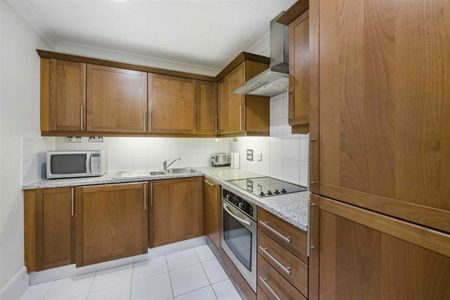 Forum Magnum Square, Waterloo, SE1 - Photo 3