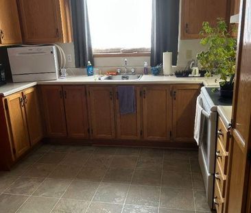 logement 4 1/2 à louer - Photo 2