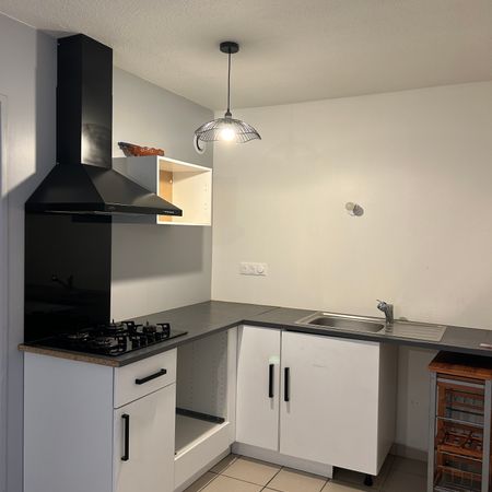 Location Appartement 2 pièces 53m² - Photo 3