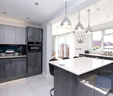 4 bedroom semi-detached house to rent - Photo 1
