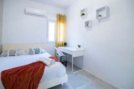 Carrer del Padre Francisco Camacho, Valencia, Valencian Community 46011 - Photo 4