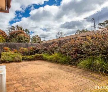 Enjoy convenient Inner North living in the highly sought-after... - Photo 6