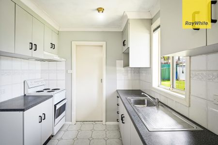 3 Bedroom Home in Penrith - Photo 4