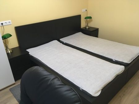 Bakáts Tér room in shared apartment - Fotó 5