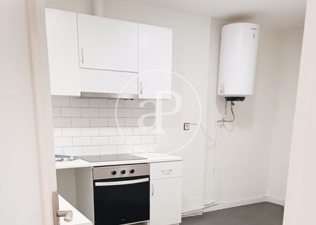 Apartment for Rent on Comte d’Úrgell Street - Photo 4