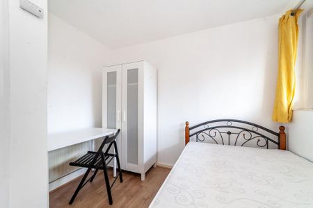 4 bedroom flat to rent - Photo 3