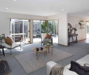 3BR Home w/ Hot Tub, Garden and double garage. - Photo 3