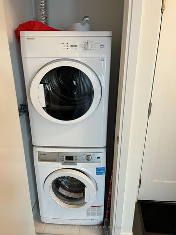 For Lease - 50 Charles Street Unit# 2104, Toronto, Ontario - Photo 2