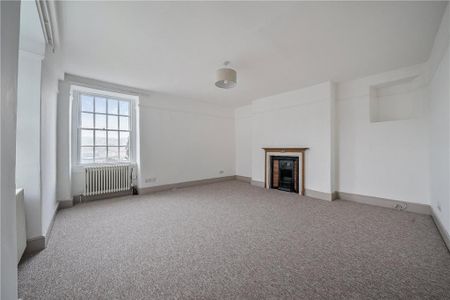 4 bedroom semi-detached house to rent - Photo 4