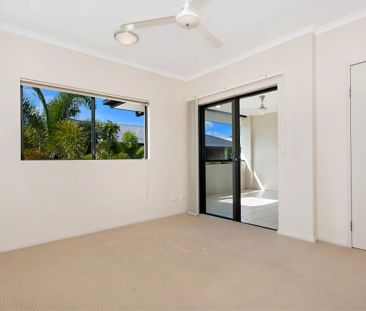 Contemporary living in Trinity Beach - Photo 2