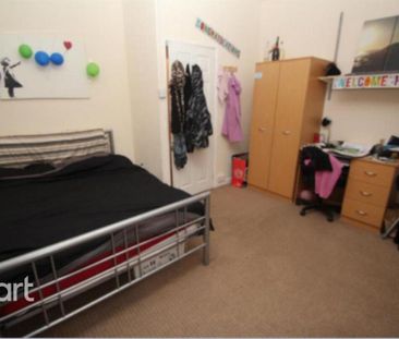 4 bedroom terraced house to rent - Photo 2