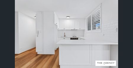Fully Renovated 2 bedroom Unit Across From Kirra Beach - Photo 4