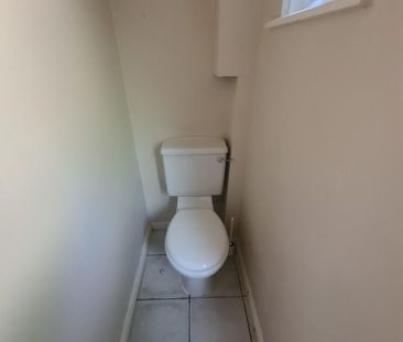 4 bedroom semi-detached house to rent - Photo 2