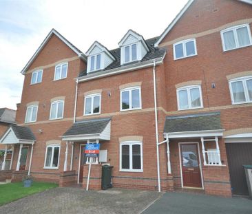 4 bedroom terraced house to rent - Photo 4