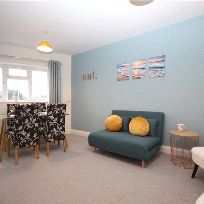 Aldershot Road, Guildford, Surrey, GU2 8AF - Photo 1