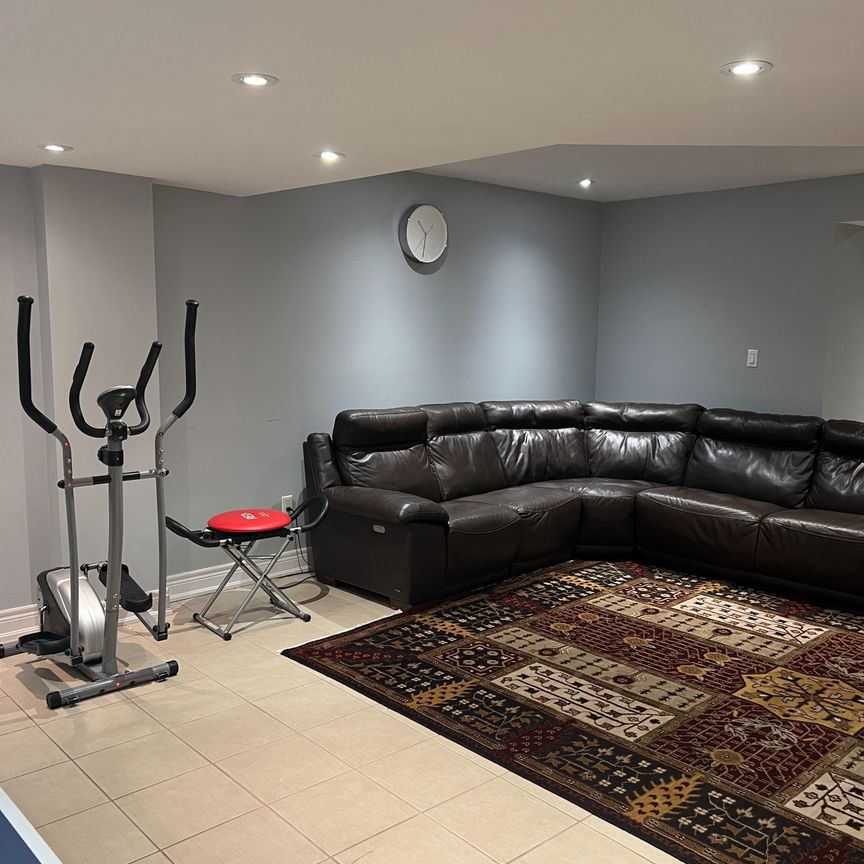 For Lease - 34 Malden Street, Vaughan, Ontario - Photo 1