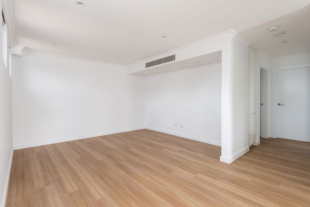 Brand New Free Standing Townhouse Syle Unit - Pet Friendly - Photo 1