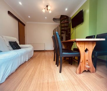 4 Bed Semi-Detached House, Ashcroft Road, LU2 - Photo 4