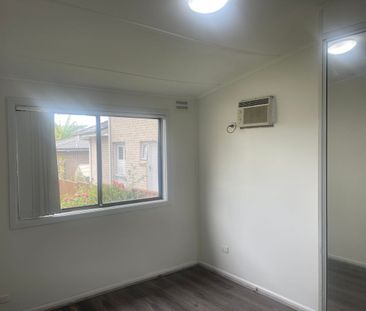 GREAT LOCATION!! RENOVATED 3 BEDROOM HOME! - Photo 4