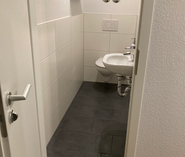 <h1 class="md:text-xl md:leading-6 mt-4 md:mt-10 lg:mb-6 mb-3 text-... - Photo 5