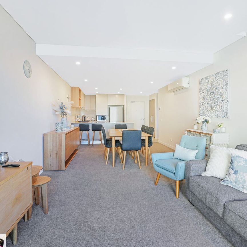 1 Bedroom Apartment in Prime Wollongong Location! - Photo 1