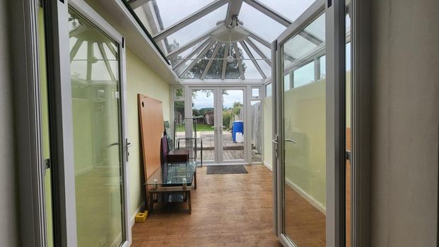 4 bedroom detached house to rent - Photo 1