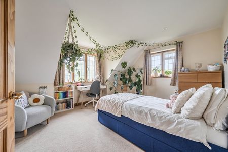 4 bedroom detached house to rent - Photo 4