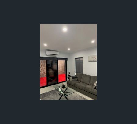 2/15 Pindari Avenue, Epping, Vic 3076 - Photo 1