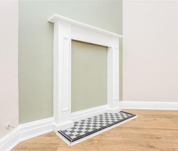 2 bedroom maisonette to rent - Photo 2