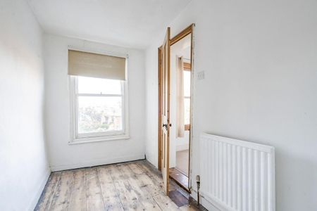 4 bedroom terraced house to rent - Photo 4