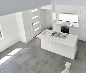 SPACIOUS THREE-BEDROOM HOME WITH ENSUITE, DOUBLE GARAGE & ENCLOSED ... - Photo 3