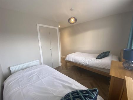 2 bedroom semi-detached bungalow to rent - Photo 4