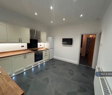 4 bedroom terraced house to rent - Photo 4