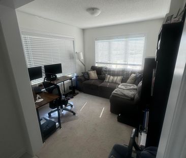 For Lease - 20 Mappin Way, Whitby, Ontario - Photo 4