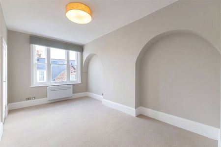 A newly refurbished, three-bedroom, two bathroom apartment, benefitting from air conditioning in the reception room and bedrooms, walking distance to South Kensington Station. - Photo 4