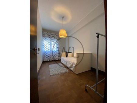 3 room luxury Apartment for rent in Lisbon - Photo 4