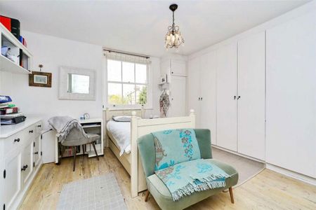 3 bedroom flat to rent - Photo 3