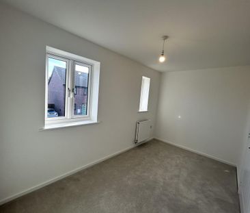 2 bedroom semi-detached house to rent - Photo 3