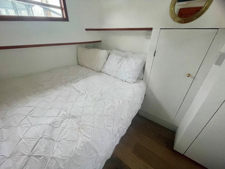 1 Bed House Boat, Henley Road, RG4 - Photo 2