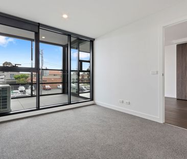 Discover the Pinnacle of Sophistication and Style at Anthem Apartments - Photo 1