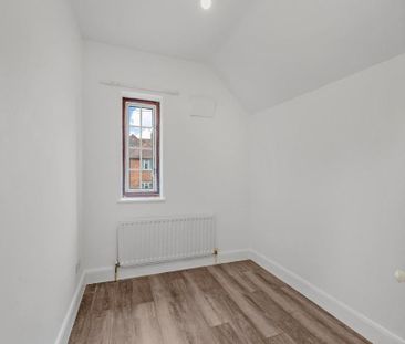 3 bedroom semi-detached house to rent - Photo 6